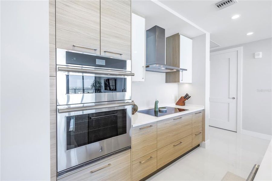 Furnished interior view inside a new home in , St. Petersburg (Image 39).