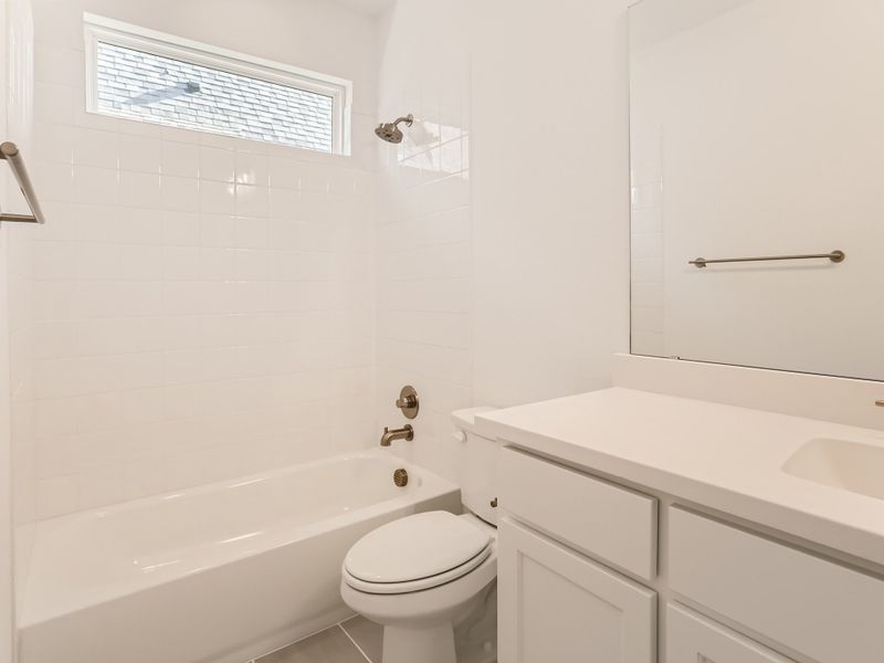 Plan 1629 Secondary Bathroom Representative Image