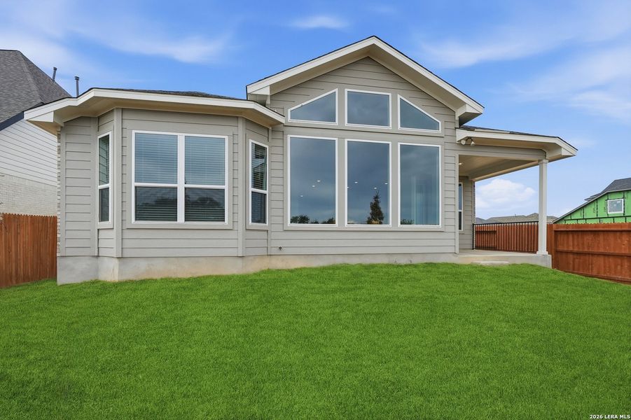 Exterior details and patio area of a home in Stillwater Ranch, San Antonio (Image 3).