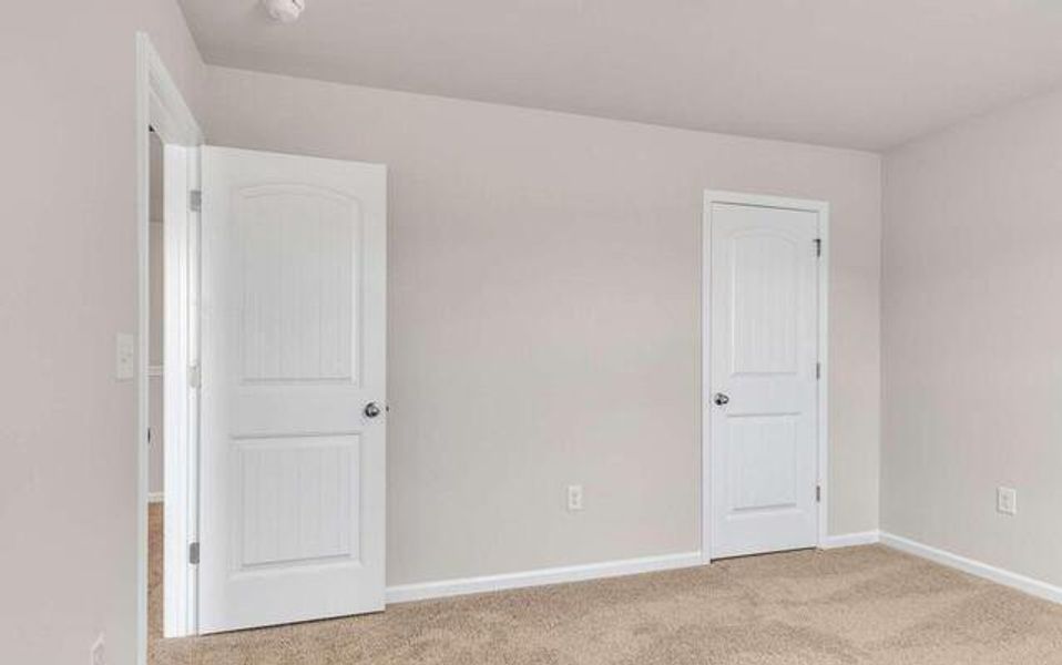 Spacious, unfurnished interior of a new home in River Walk Farm, Covington (Image 15).