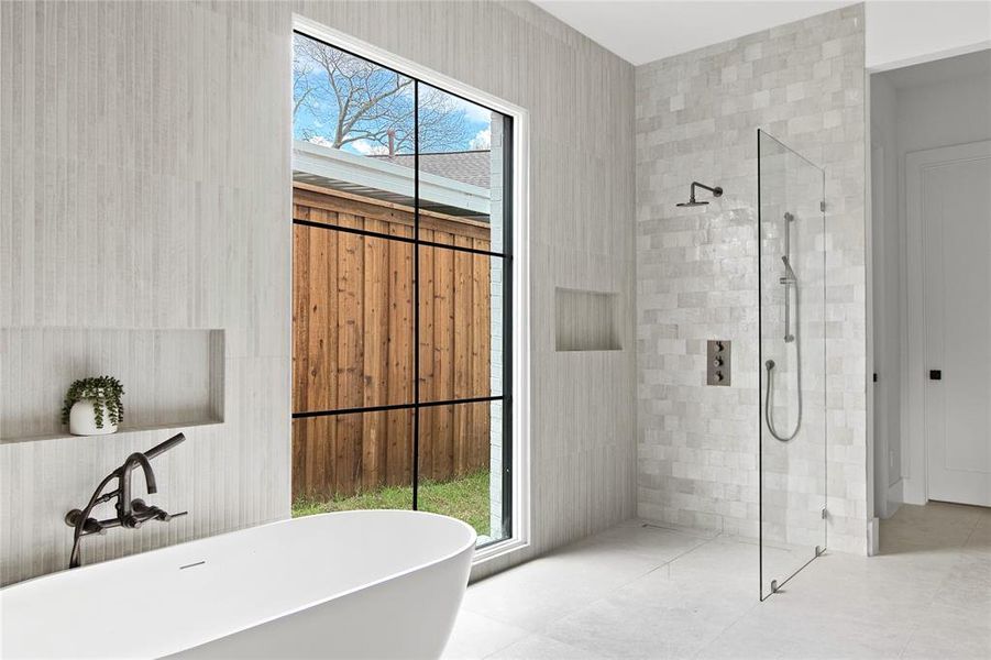 Furnished interior view inside a new home in , Dallas (Image 30).