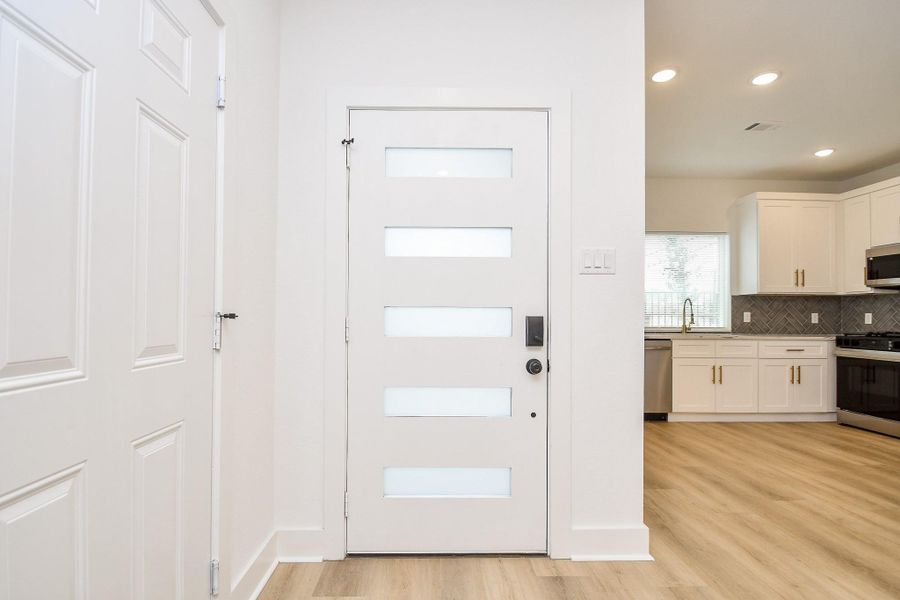 Image 28 of a home in .