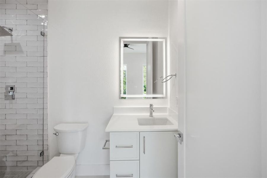 Furnished interior view inside a new home in , Dallas (Image 9).