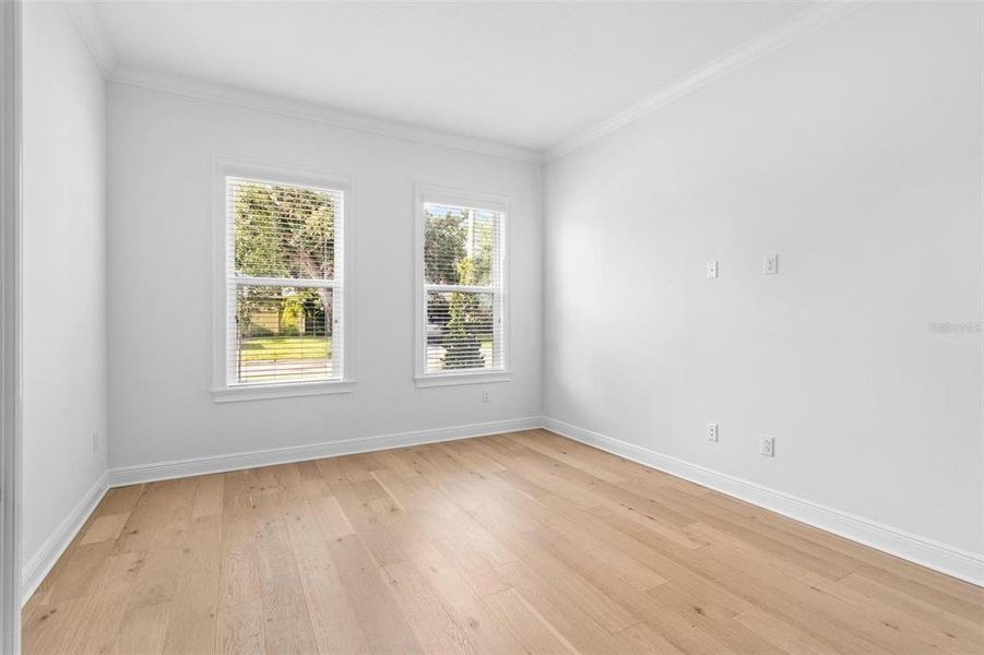 Spacious, unfurnished interior of a new home in , Tampa (Image 20).