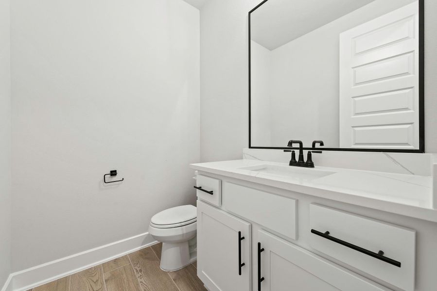 Representative image. Features, selections and colors may vary.