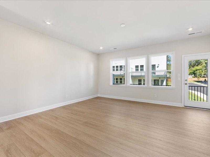 Spacious, unfurnished interior of a new home in Archer Row, Charlotte (Image 23).