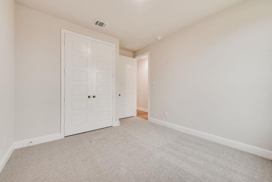 Spacious, unfurnished interior of a new home in Wildflower Ranch, Fort Worth (Image 31).