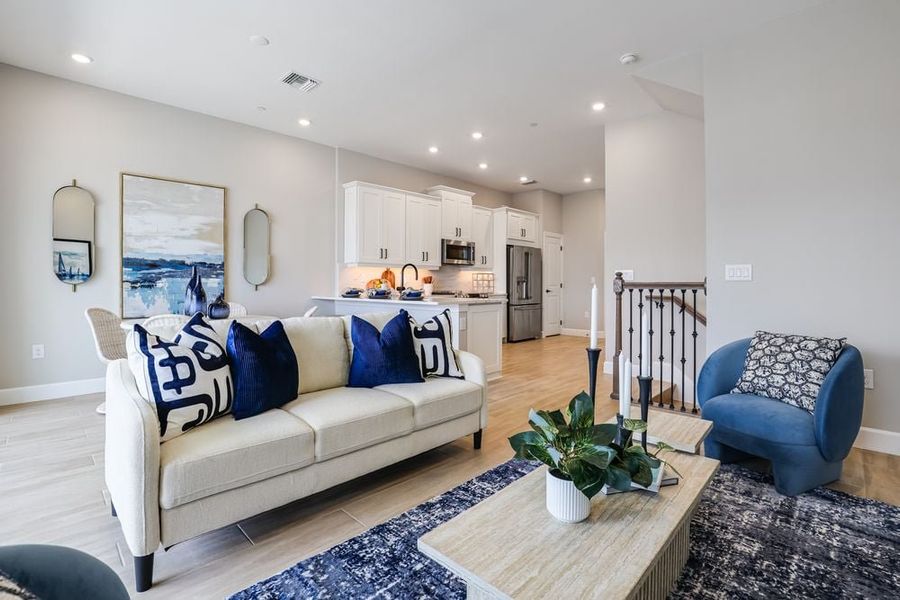 Furnished interior view inside a new home in Seahaven, Punta Gorda (Image 7).