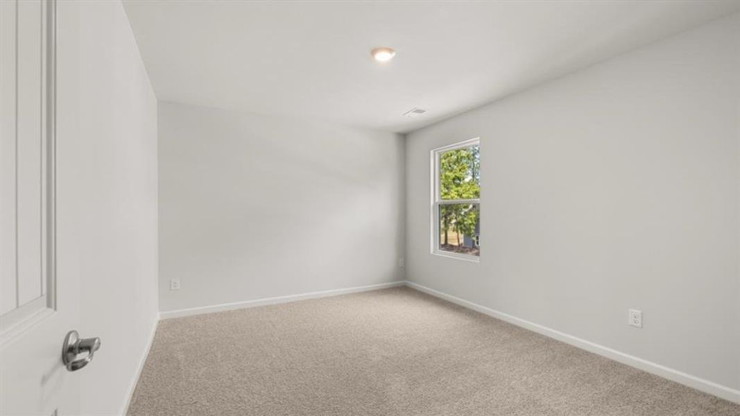 Spacious, unfurnished interior of a new home in Fairway 17 at Mirror Lake, Villa Rica (Image 14). Spacious, unfurnished interior of a new home in Fairway 17 at Mirror Lake, Villa Rica (Image 14).