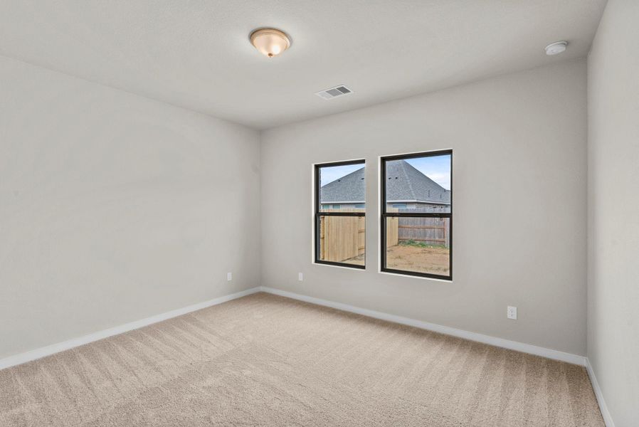 Spacious, unfurnished interior of a new home in Windrose Green 50', Angleton (Image 27).