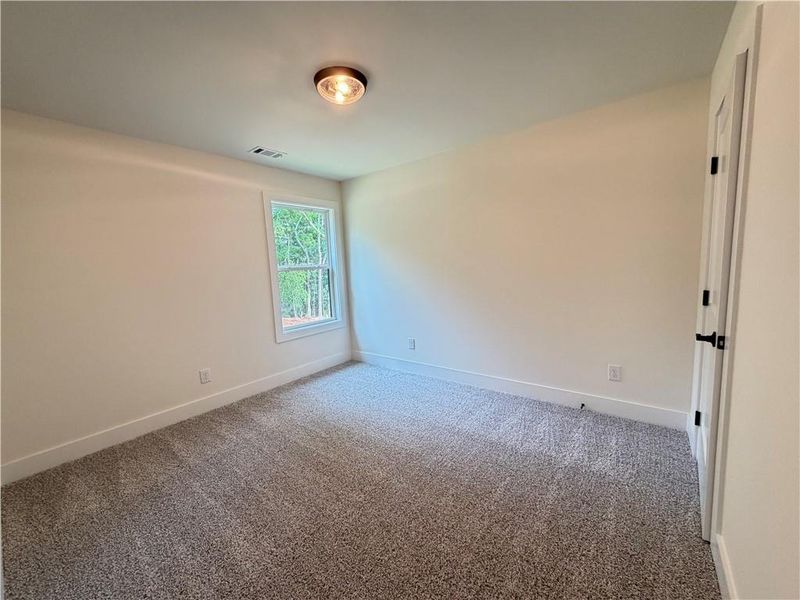 Spacious, unfurnished interior of a new home in , Jefferson (Image 21).