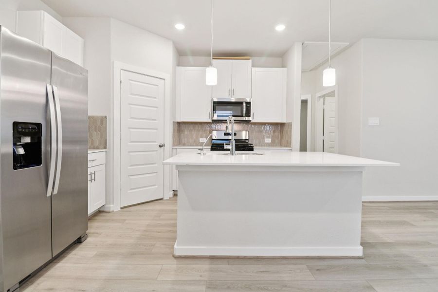 Photo is not of the actual home, but is an inspirational photo of builder’s model home and may depict options, furnishings, and/or decorator features that are not included Photo is not of the actual home, but is an inspirational photo of builder’s model home and may depict options, furnishings, and/or decorator features that are not included