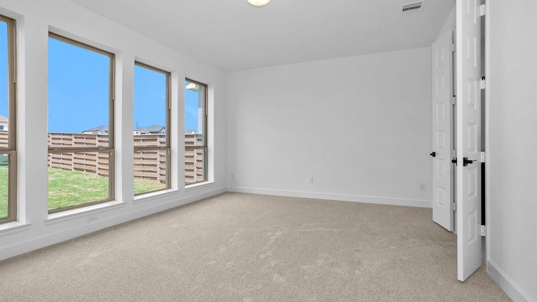 Spacious, unfurnished interior of a new home in Austin Point, Richmond (Image 13).