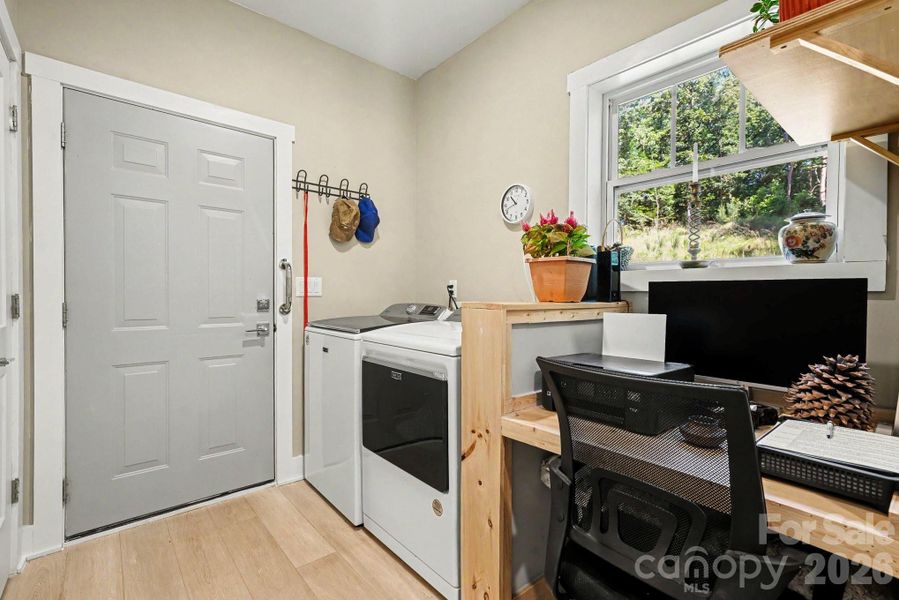 Furnished interior view inside a new home in , Columbus (Image 25).