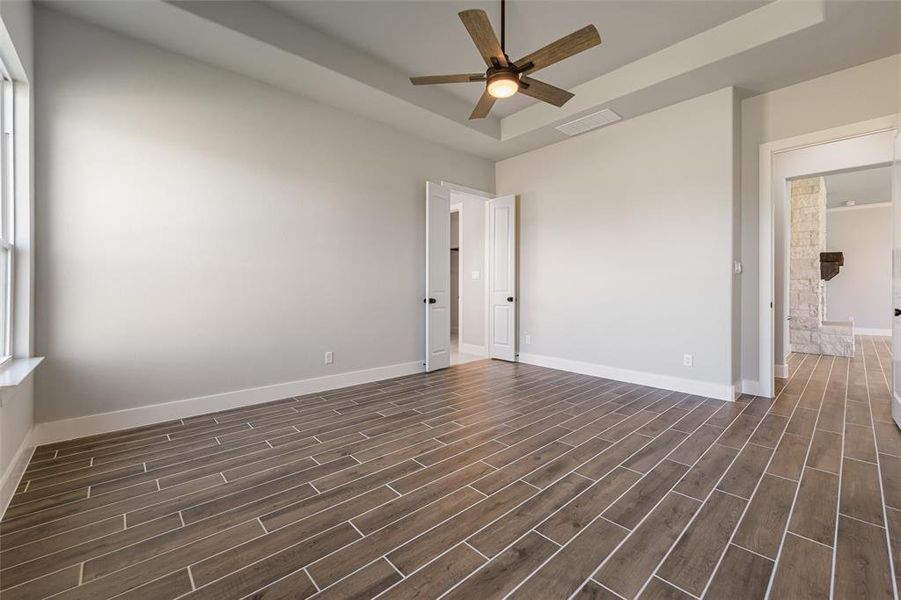 Spacious, unfurnished interior of a new home in Fannin Ranch, Leonard (Image 24).