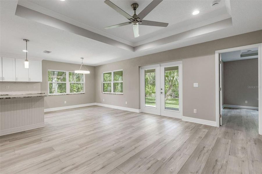 Spacious, unfurnished interior of a new home in , Englewood (Image 27).