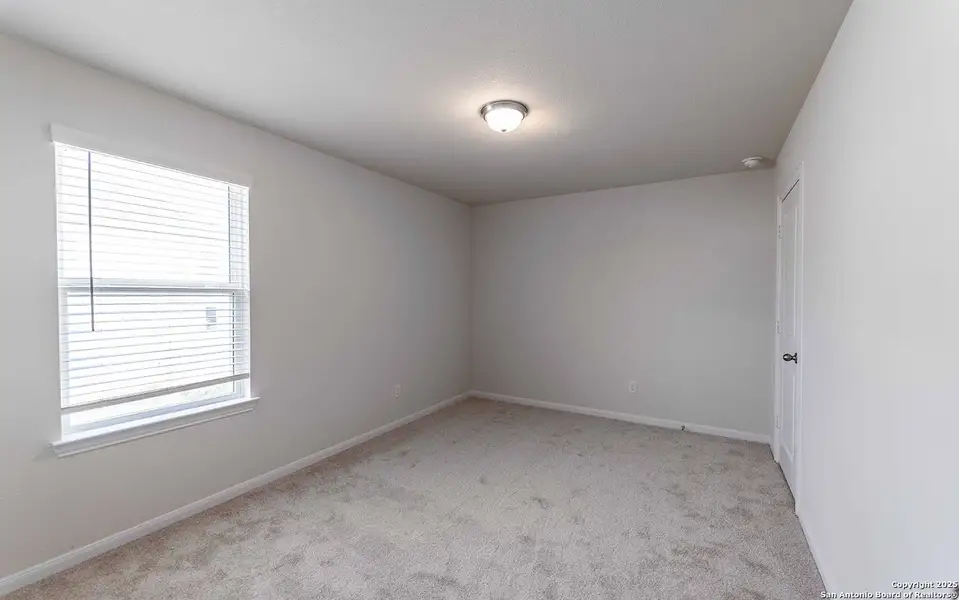 Spacious, unfurnished interior of a new home in Hunter's Ranch, San Antonio (Image 11). Spacious, unfurnished interior of a new home in Hunter's Ranch, San Antonio (Image 11).