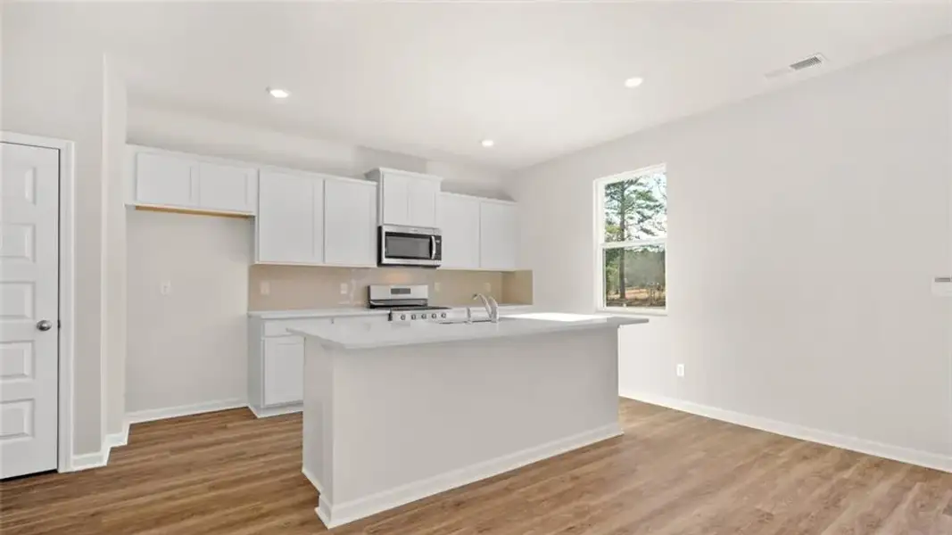 Furnished interior view inside a new home in Poplar Preserve, Newnan (Image 6).