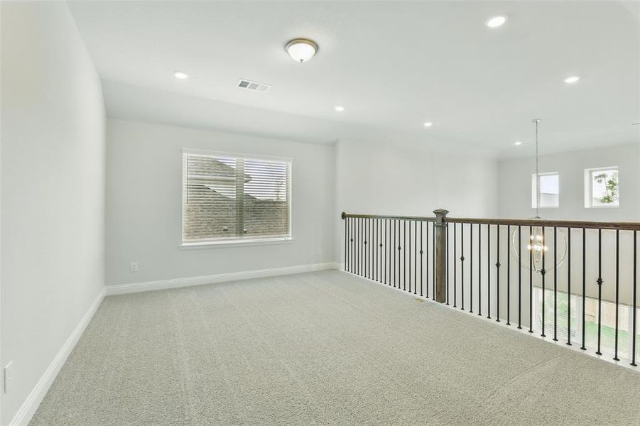Spacious, unfurnished interior of a new home in Evergreen 40', Conroe (Image 26).