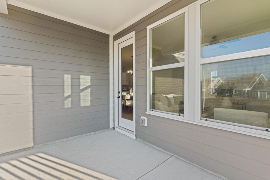 Exterior details and patio area of a home in Woodbridge Glen, Lebanon (Image 26).