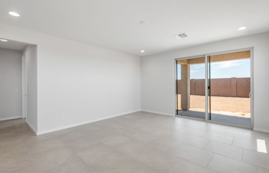 Spacious, unfurnished interior of a new home in Soleo, San Tan Valley (Image 15). Spacious, unfurnished interior of a new home in Soleo, San Tan Valley (Image 15).