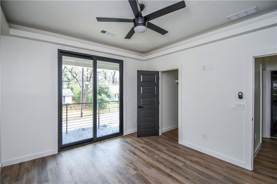 Spacious, unfurnished interior of a new home in , Atlanta (Image 33).