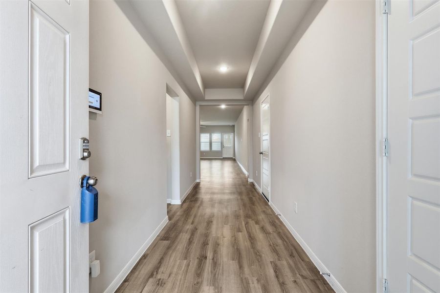 Spacious, unfurnished interior of a new home in , Baytown (Image 13).