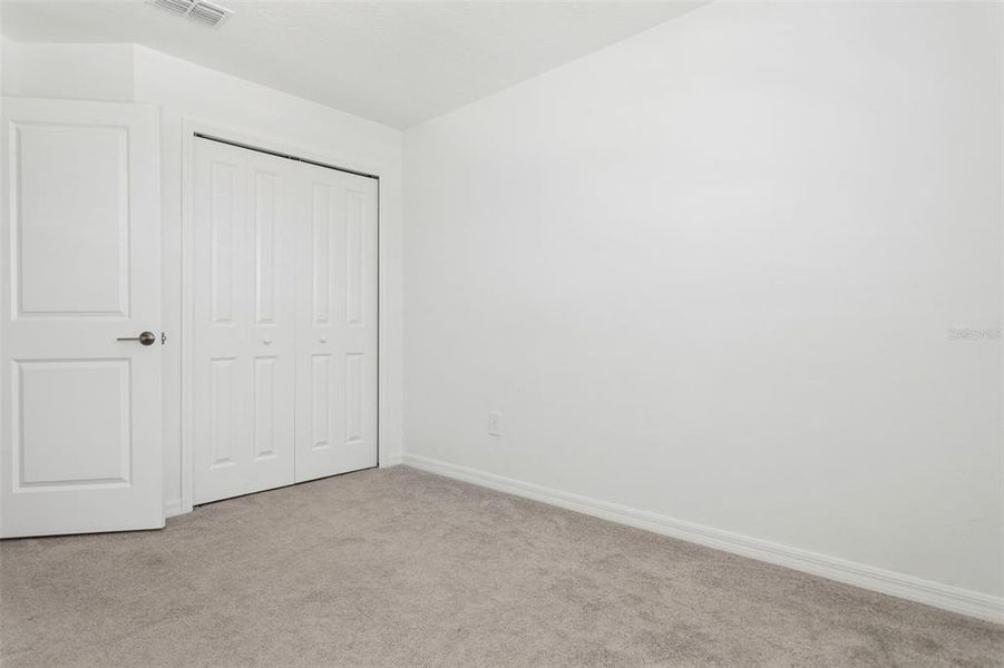 Spacious, unfurnished interior of a new home in Angeline, Land O' Lakes (Image 25).