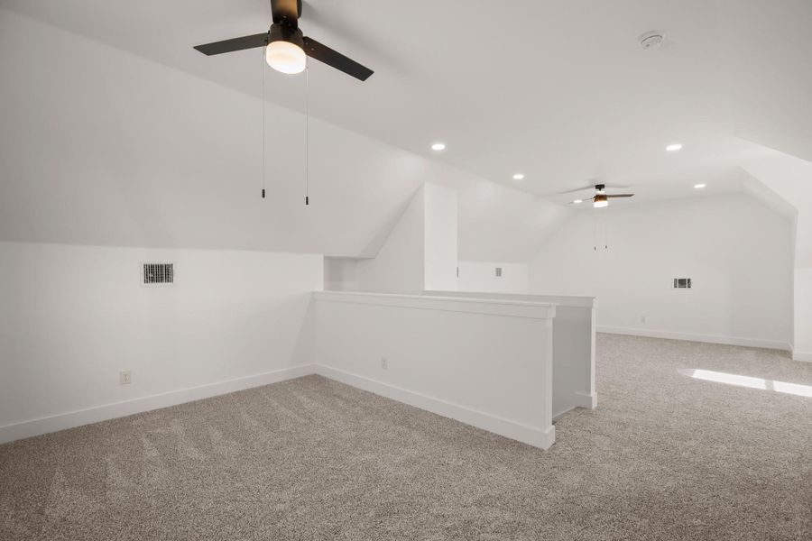 Spacious, unfurnished interior of a new home in , Del Valle (Image 20). Spacious, unfurnished interior of a new home in , Del Valle (Image 20).