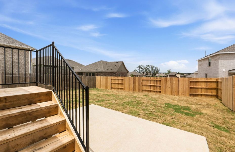 Exterior details and patio area of a home in La Cima, San Marcos (Image 4).