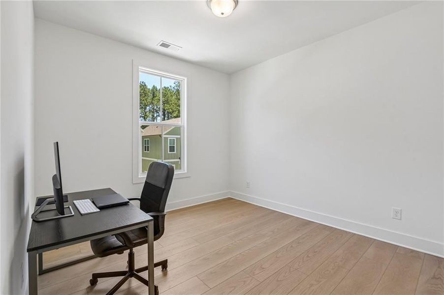 Furnished interior view inside a new home in , Alpharetta (Image 29).