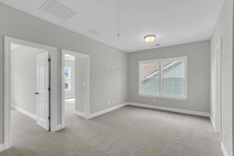 Spacious, unfurnished interior of a new home in Kings River Preserve, Hollywood (Image 14). Spacious, unfurnished interior of a new home in Kings River Preserve, Hollywood (Image 14).