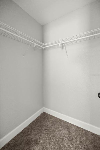 Spacious, unfurnished interior of a new home in , Ocala (Image 10).