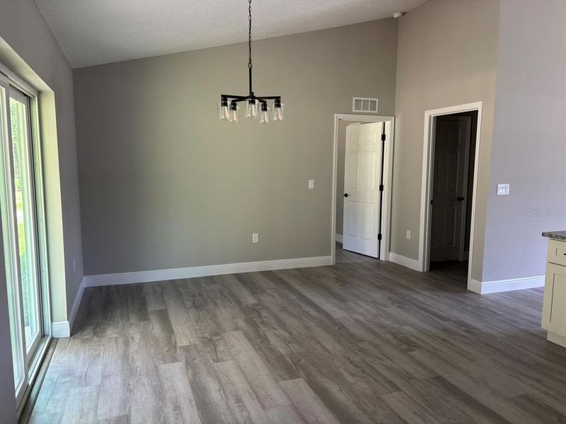 Spacious, unfurnished interior of a new home in , Dunnellon (Image 20).