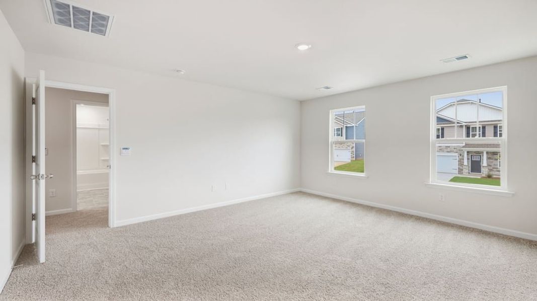 Spacious, unfurnished interior of a new home in Durbin Meadows Traditions, Fountain Inn (Image 34).