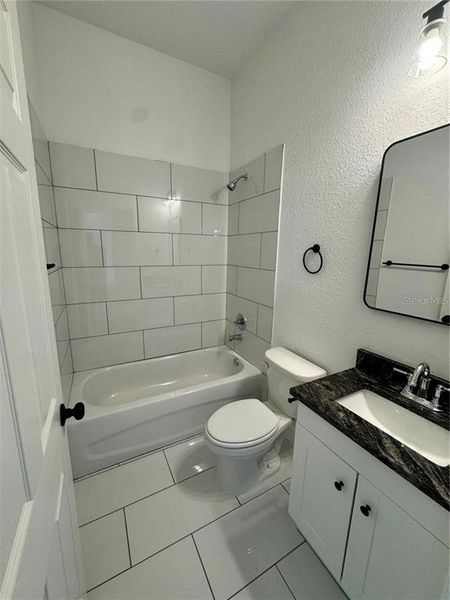 Furnished interior view inside a new home in , Ocala (Image 5).