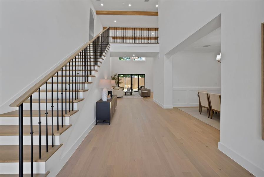 Spacious, unfurnished interior of a new home in , Dallas (Image 35).
