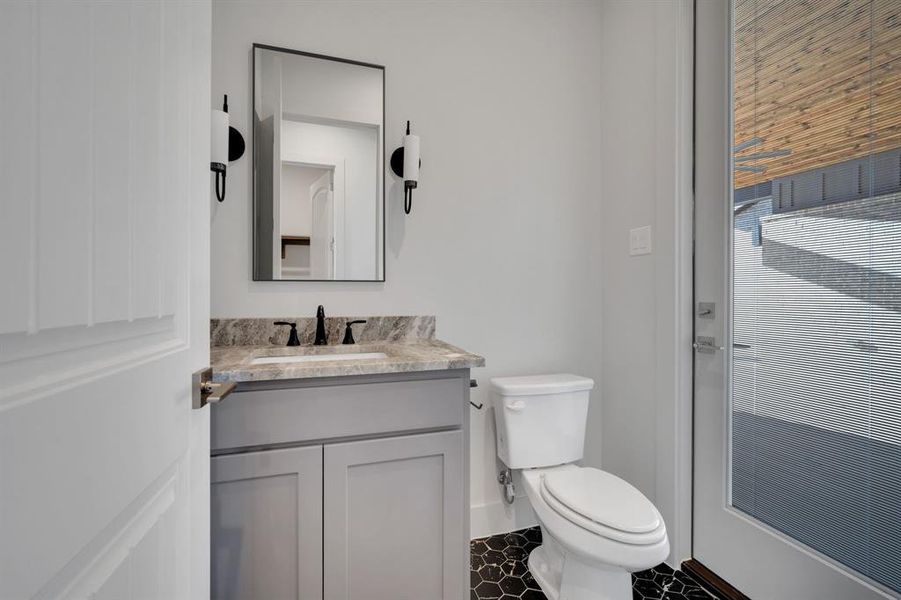 Furnished interior view inside a new home in , Midlothian (Image 15).