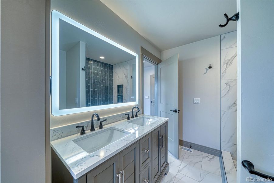 Furnished interior view inside a new home in , Salida (Image 5).