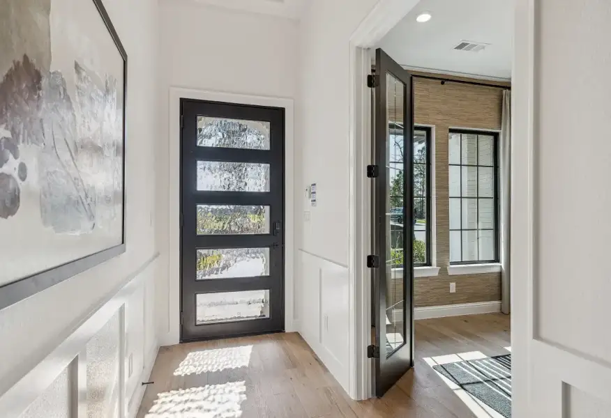Plan 5039 Entry - Staged - 3 of 22