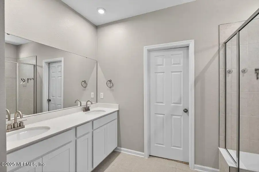 Furnished interior view inside a new home in Sandridge Hills, Green Cove Springs (Image 33).