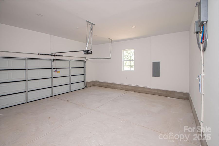Spacious, unfurnished interior of a new home in , Chester (Image 39).