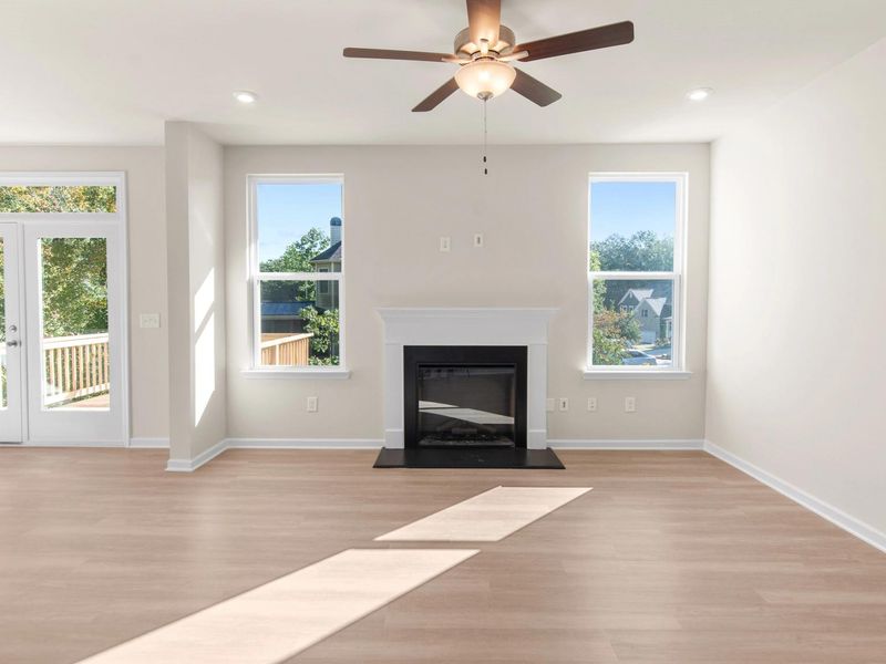 Representative unfurnished interior of a home built from the The Willow B at Wehunt Meadows by Davidson Homes LLC in Wehunt Meadows, Hoschton (Image 17).