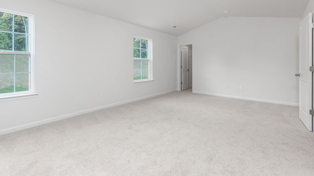 Spacious, unfurnished interior of a new home in Cambridge Park, Mebane (Image 21).