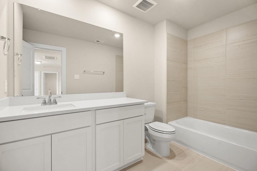 Furnished interior view inside a new home in Laurel Landing, Alvin (Image 4). Furnished interior view inside a new home in Laurel Landing, Alvin (Image 4).