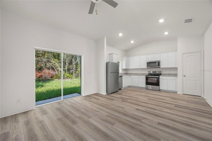 Image 20 of a home in Poinciana.