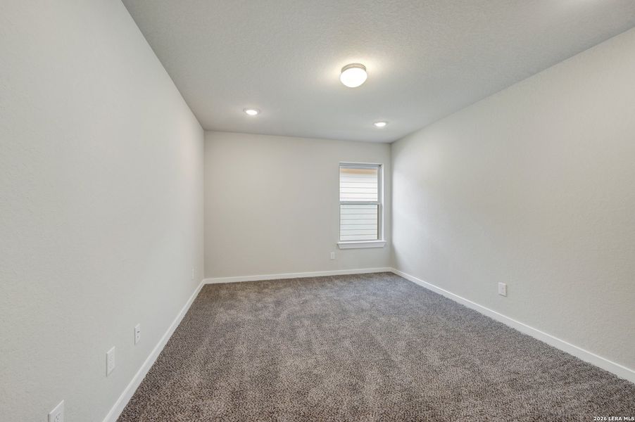 Spacious, unfurnished interior of a new home in Winding Brook, San Antonio (Image 38).