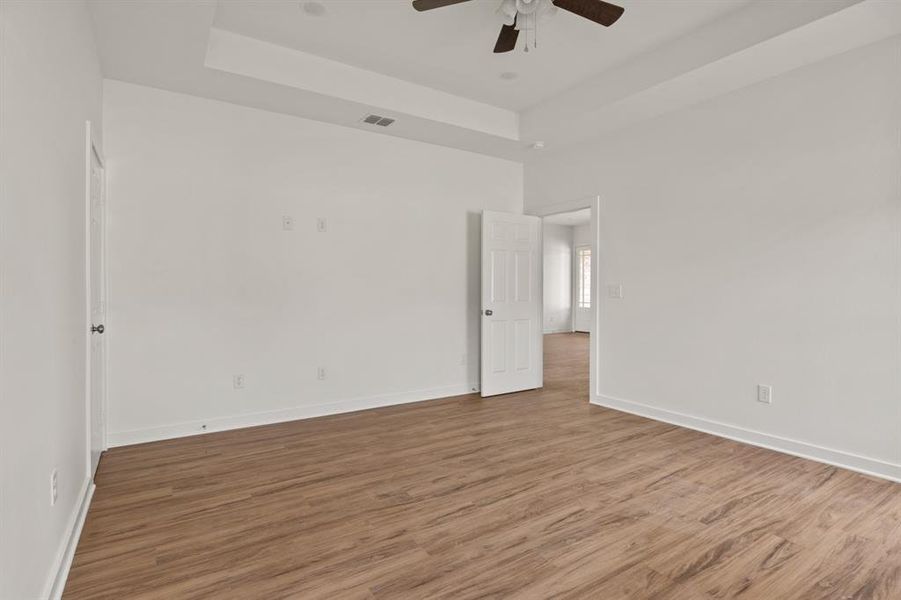 Spacious, unfurnished interior of a new home in , Pittsburg (Image 18). Spacious, unfurnished interior of a new home in , Pittsburg (Image 18).