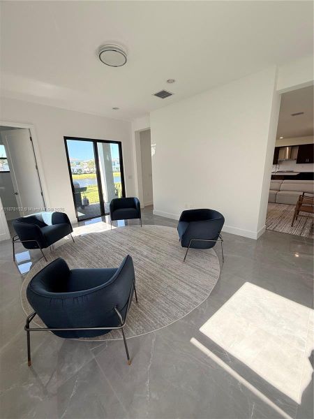 Game/Bonus room Game/Bonus room