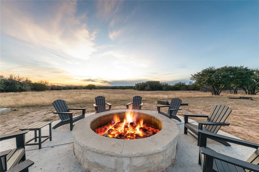 Community amenities in , Glen Rose (Image 24).